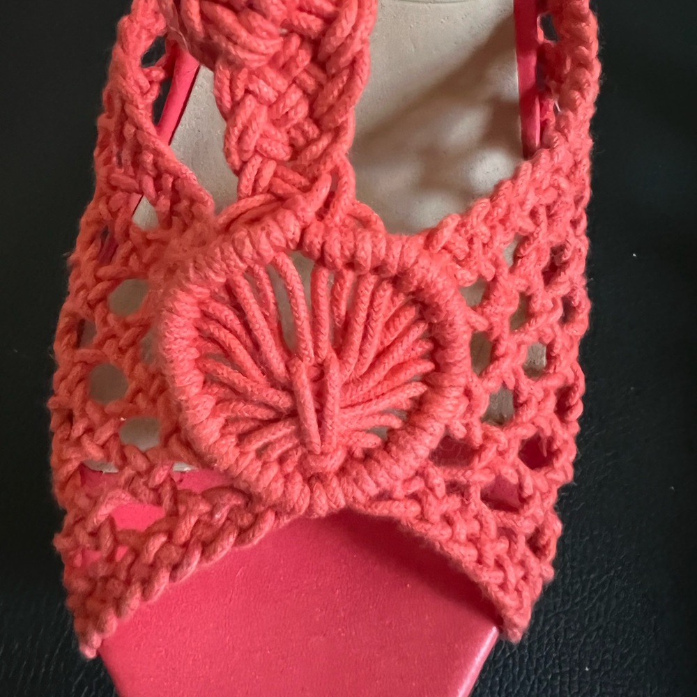 Womens size 7 wedge in coral, brand new, never worn